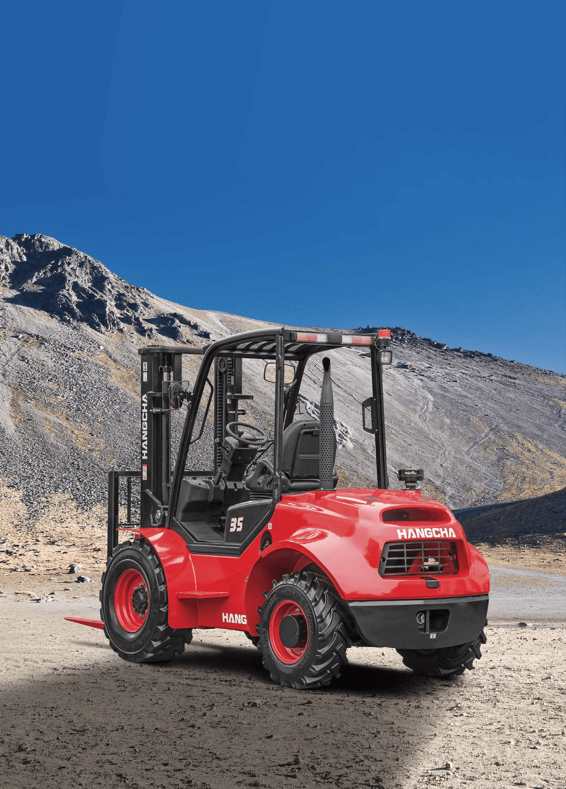 杭叉4WD車系成功導入日本市場，並於2022年度日本國內最大環境展中亮相，獲得20台訂單的絕佳成績。